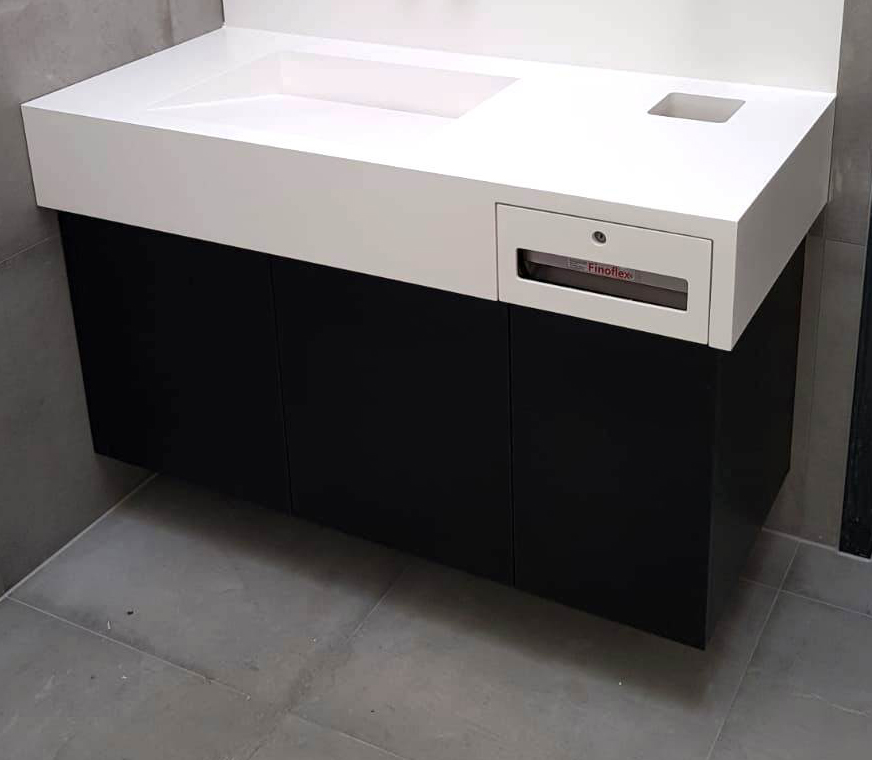 Waschbecken schräger Ablauf asymmetrisch